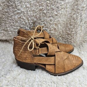 Coconuts by Matisse Woven Western Inspired Shooties sz 9.5